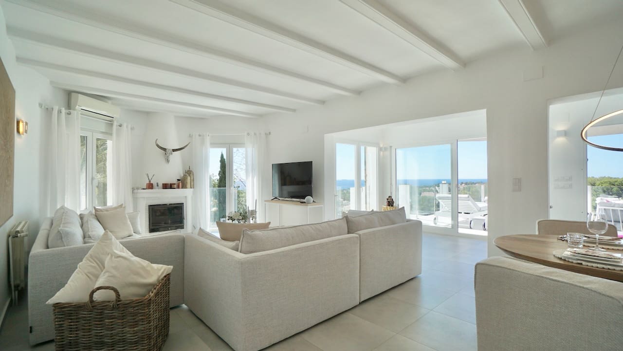 Chalet de 4 habitaciones en Moraira en venta con piscina - 1.270.000 € (Ref: 10088968)