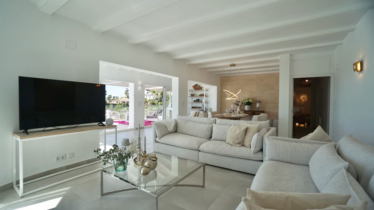 Chalet de 4 habitaciones en Moraira en venta con piscina - 1.270.000 € (Ref: 10088968)