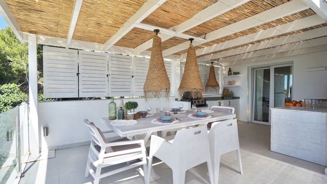 Chalet de 4 habitaciones en Moraira, Teulada-Moraira en venta con piscina - 1.270.000 € (Ref: 10088968)