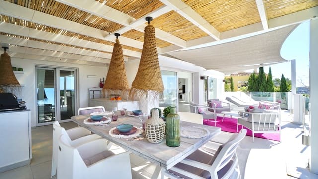 Chalet de 4 habitaciones en Moraira, Teulada-Moraira en venta con piscina - 1.270.000 € (Ref: 10088968)