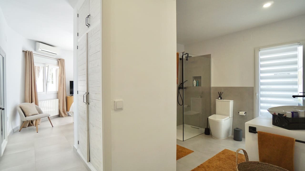 Chalet de 4 habitaciones en Moraira en venta con piscina - 1.270.000 € (Ref: 10088968)