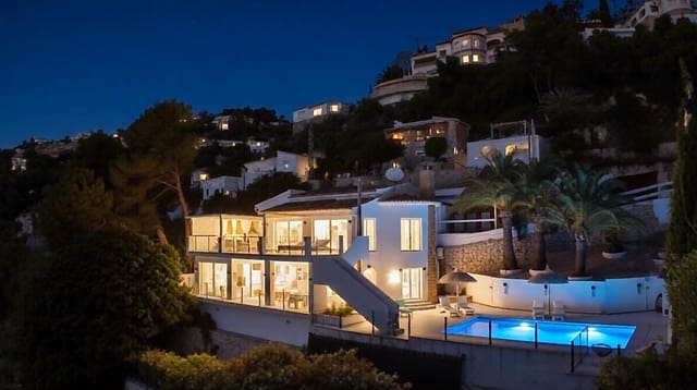 4 slaapkamer Villa te koop in Moraira, Teulada-Moraira met zwembad garage - € 1.270.000 (Ref: 10088968)