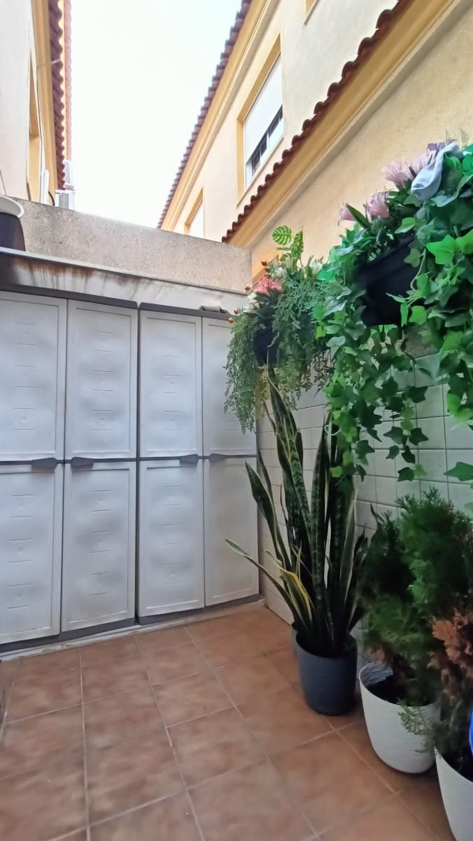 3 soverom Hus til salgs i Guardamar del Segura med svømmebasseng garasje - € 235 000 (Ref: 10088971)