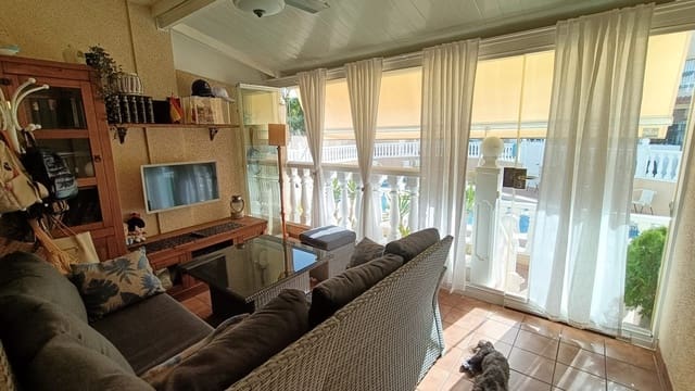 3 soverom Hus til salgs i Guardamar del Segura med svømmebasseng garasje - € 235 000 (Ref: 10088971)