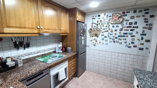 3 soverom Hus til salgs i Guardamar del Segura med svømmebasseng garasje - € 235 000 (Ref: 10088971)