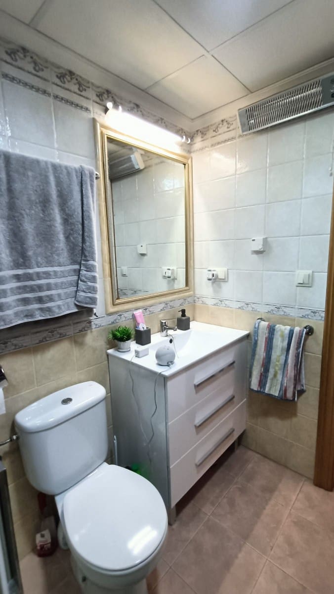 3 soverom Hus til salgs i Guardamar del Segura med svømmebasseng garasje - € 235 000 (Ref: 10088971)