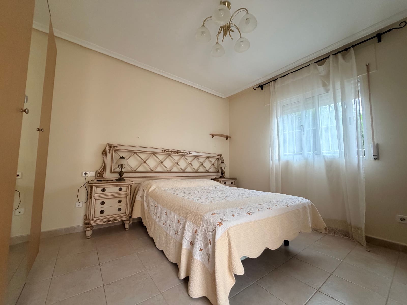 3 soverom Villa til leie i Ciudad Quesada med svømmebasseng - € 1 300 (Ref: 10091383)
