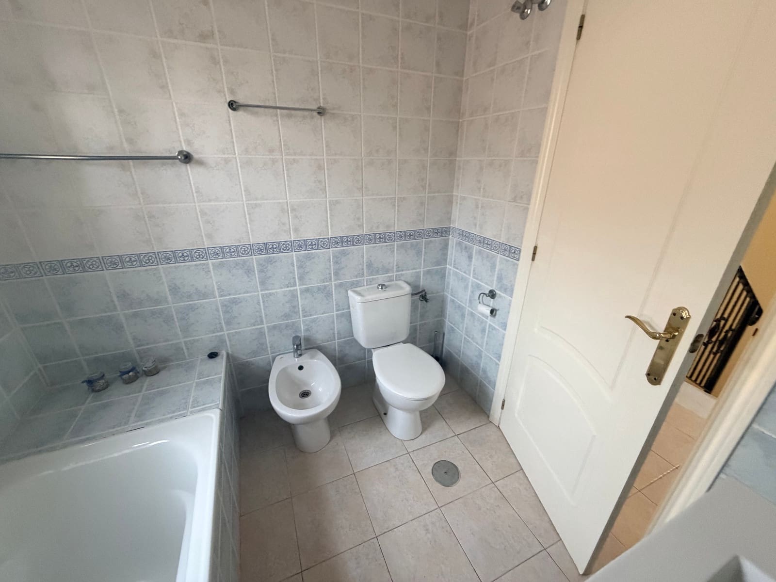 3 soverom Villa til leie i Ciudad Quesada med svømmebasseng - € 1 300 (Ref: 10091383)