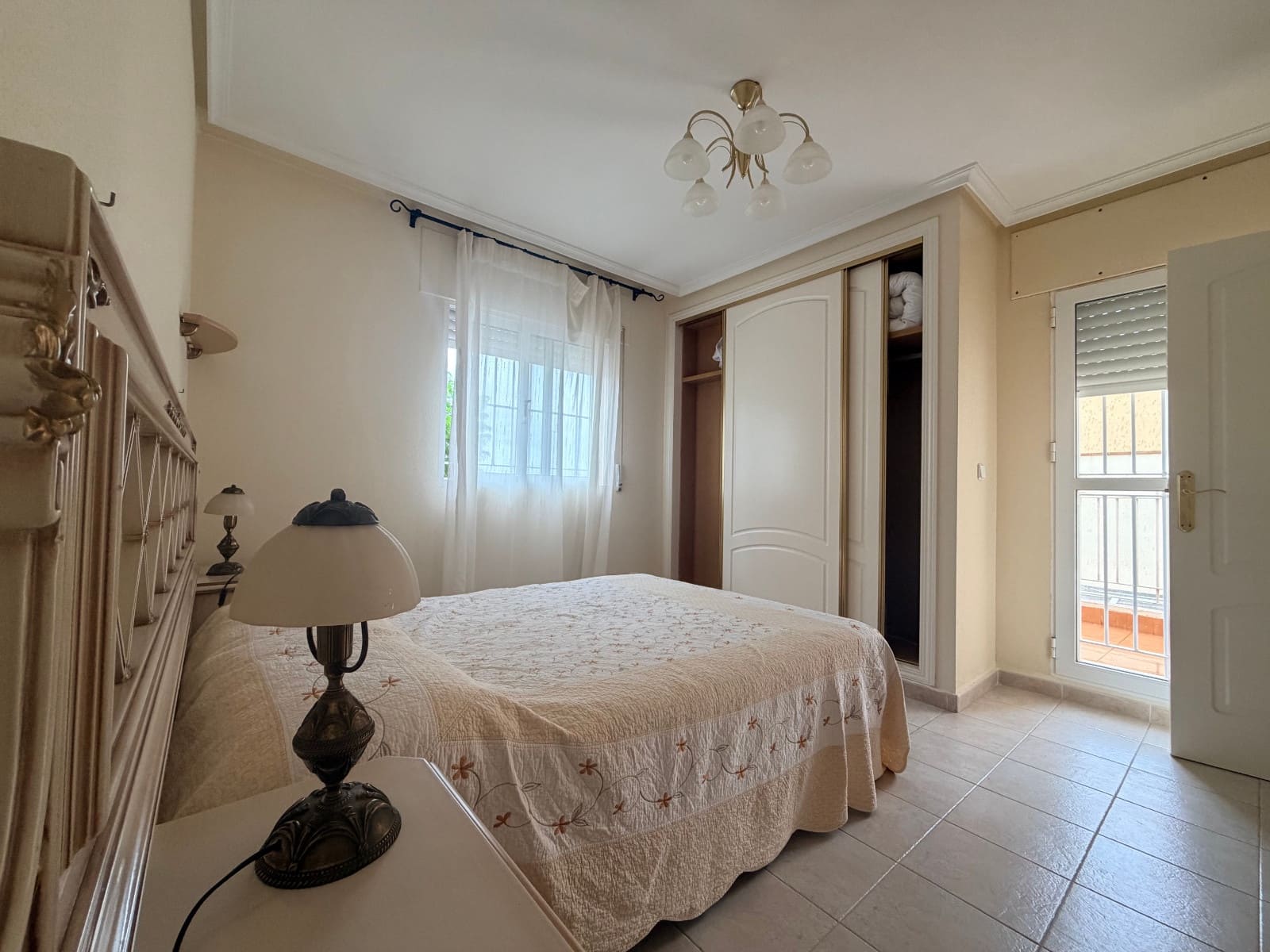 3 soverom Villa til leie i Ciudad Quesada med svømmebasseng - € 1 300 (Ref: 10091383)