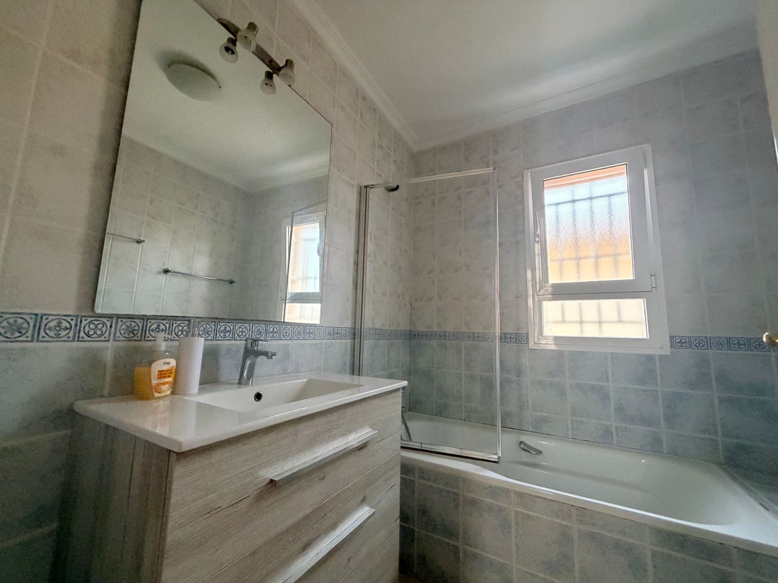 3 soverom Villa til leie i Ciudad Quesada med svømmebasseng - € 1 300 (Ref: 10091383)