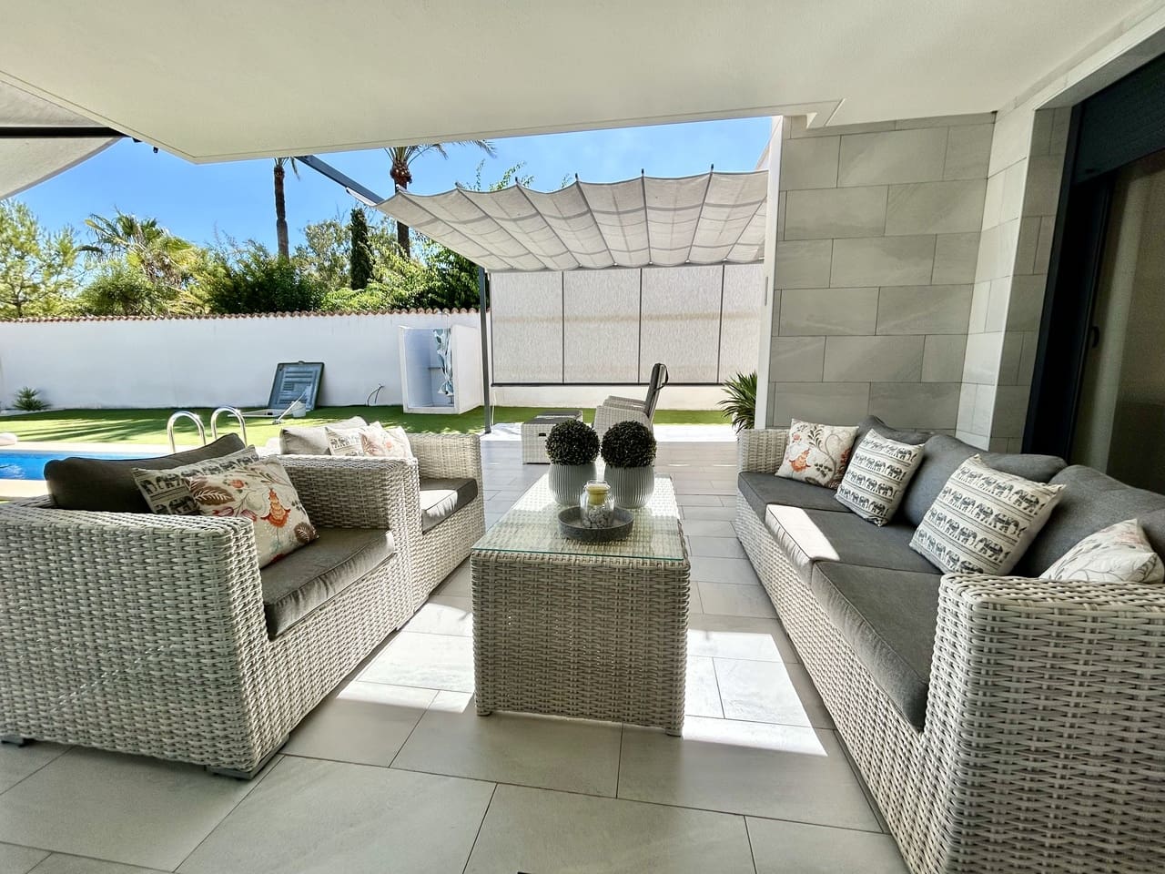 3 sypialnia Willa na sprzedaż w Estrella de Mar z basenem garażem - 1 598 000 € (Ref: 10094209)