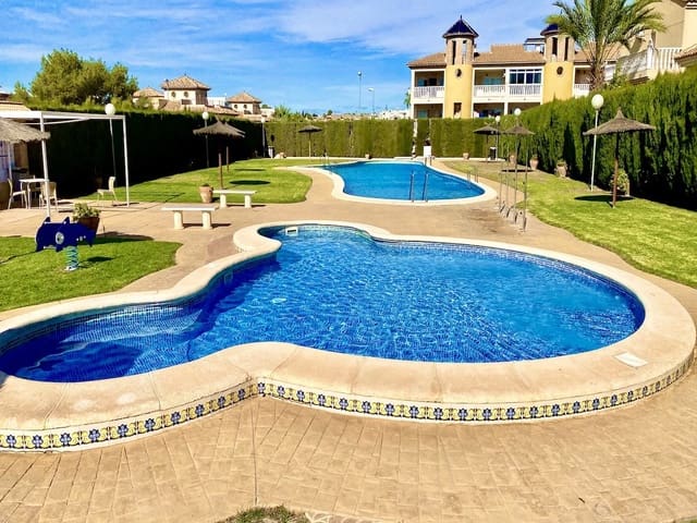 5 soveværelse Villa til salg i Villamartin, Orihuela - € 269.000 (Ref: 10097561)