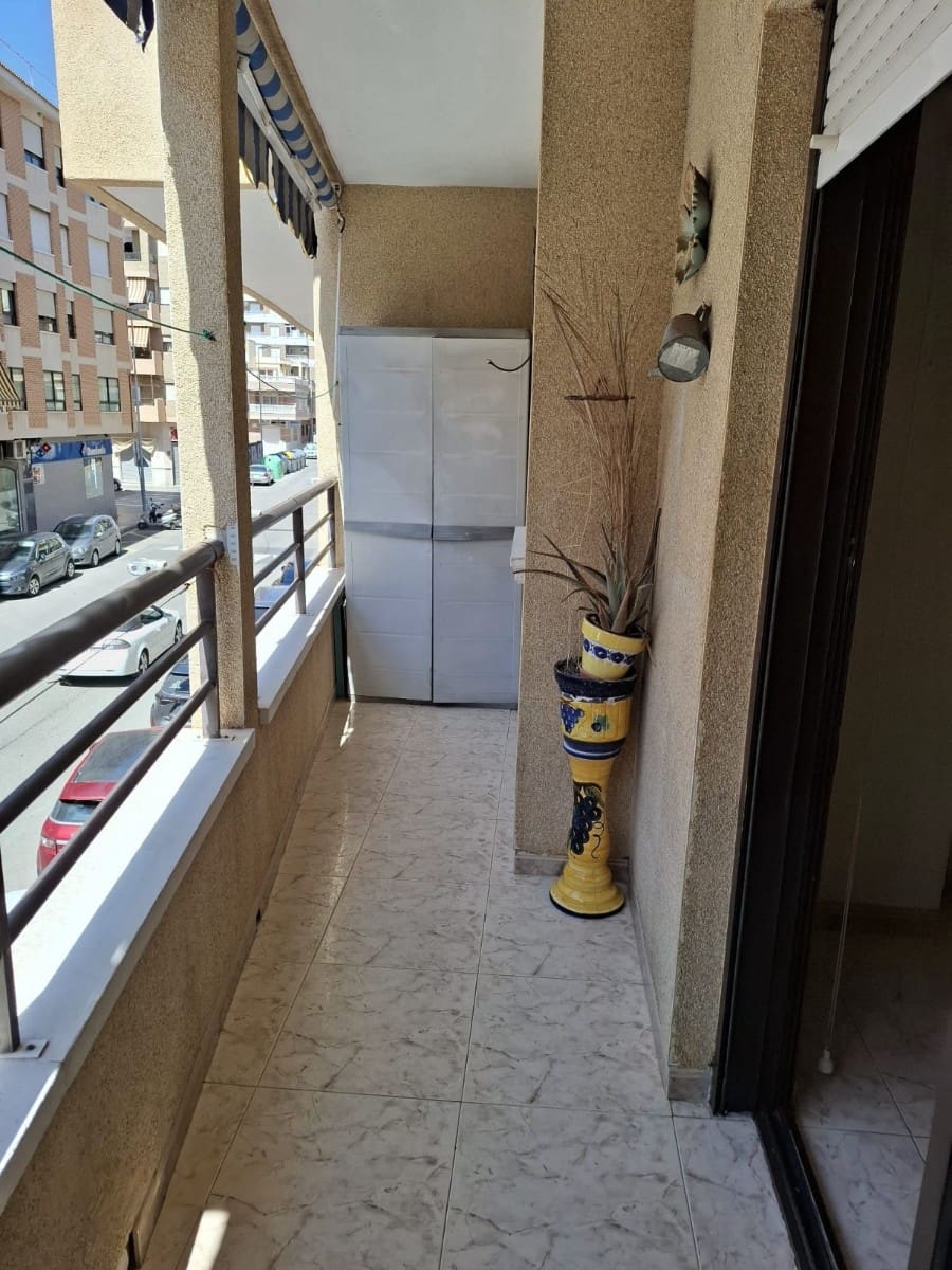 2 Zimmer Strandapartment zu verkaufen in Guardamar del Segura mit Garage - 155.000 € (Ref: 10097576)