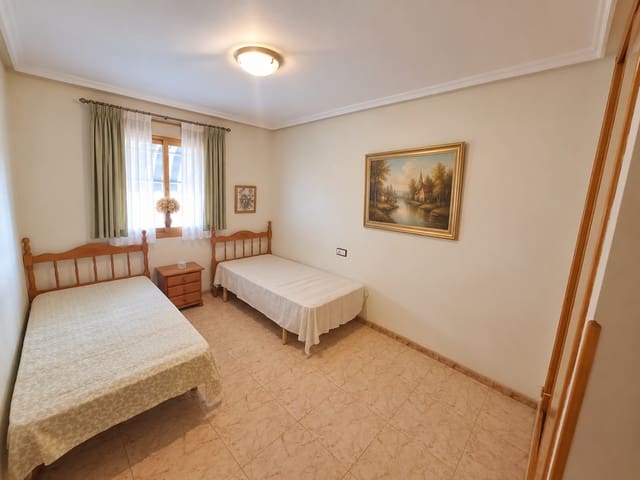 2 soveværelse Strandlejlighed til salg i Guardamar Playa, Guardamar del Segura med garage - € 155.000 (Ref: 10097576)