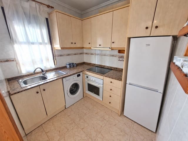 2 soveværelse Strandlejlighed til salg i Guardamar Playa, Guardamar del Segura med garage - € 155.000 (Ref: 10097576)