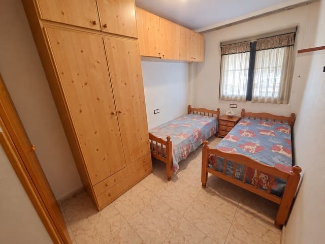 2 soveværelse Strandlejlighed til salg i Guardamar Playa, Guardamar del Segura med garage - € 155.000 (Ref: 10097576)