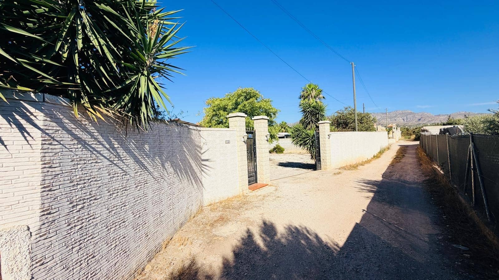 4 bedroom Villa for sale in Crevillente / Crevillent with pool garage - € 300,000 (Ref: 10108868)