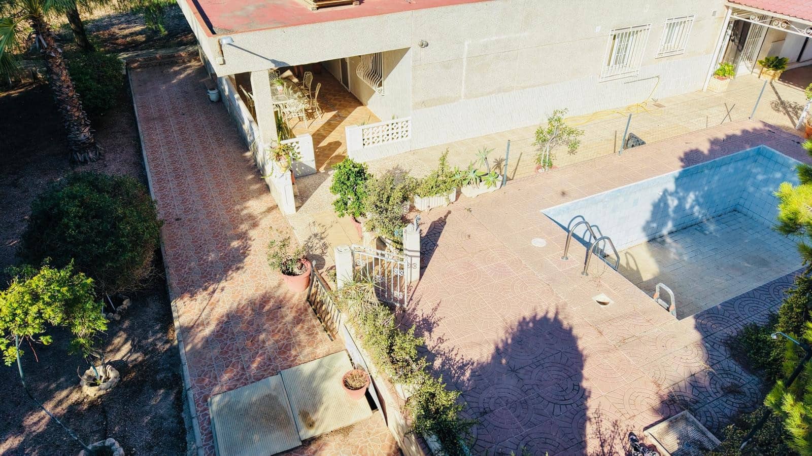 4 bedroom Villa for sale in Crevillente / Crevillent with pool garage - € 300,000 (Ref: 10108868)