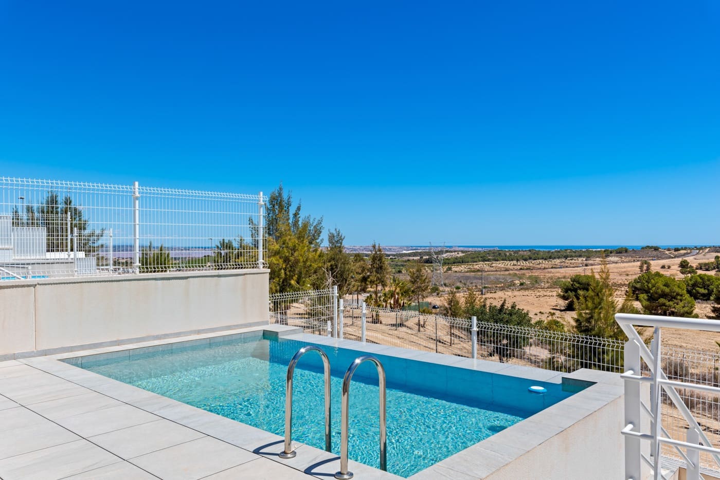 5 Zimmer Villa zu verkaufen in San Miguel de Salinas mit Pool - 499.990 € (Ref: 10114526)