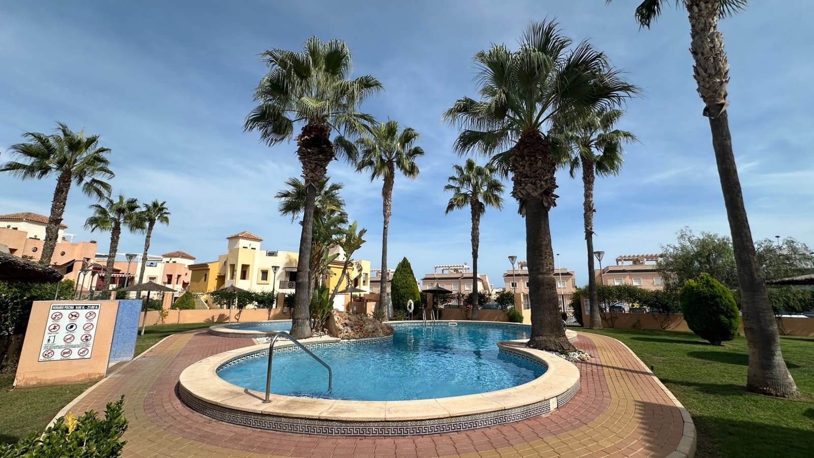 2 bedroom Townhouse for sale in Los Altos with pool garage - € 249,000 (Ref: 10114530)