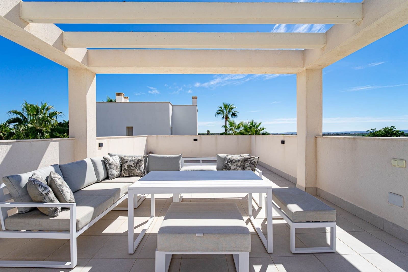 3 soveværelse Villa til salg i Dona Pepa med swimmingpool garage - € 835.000 (Ref: 10114535)