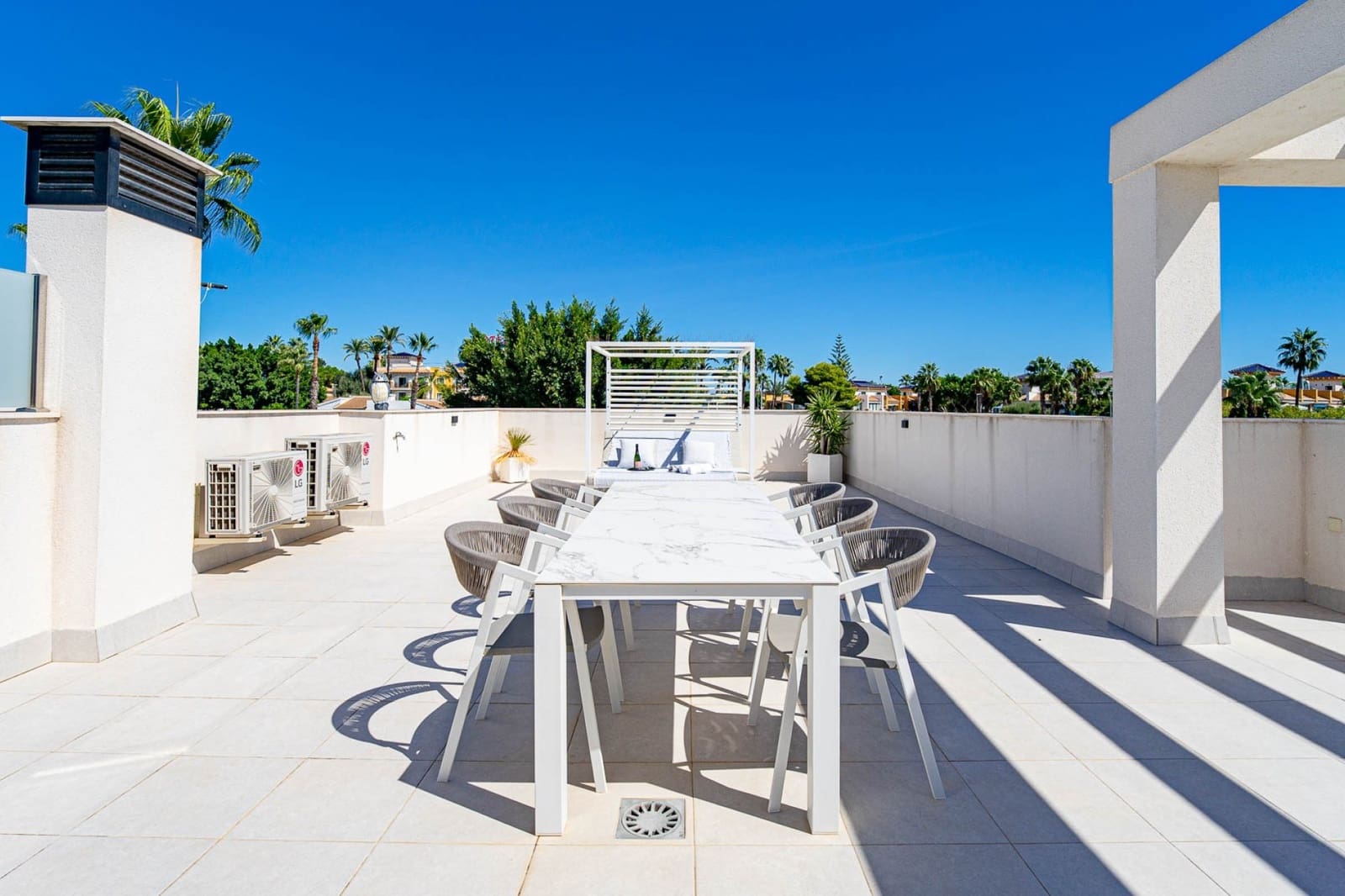 3 soveværelse Villa til salg i Dona Pepa med swimmingpool garage - € 835.000 (Ref: 10114535)