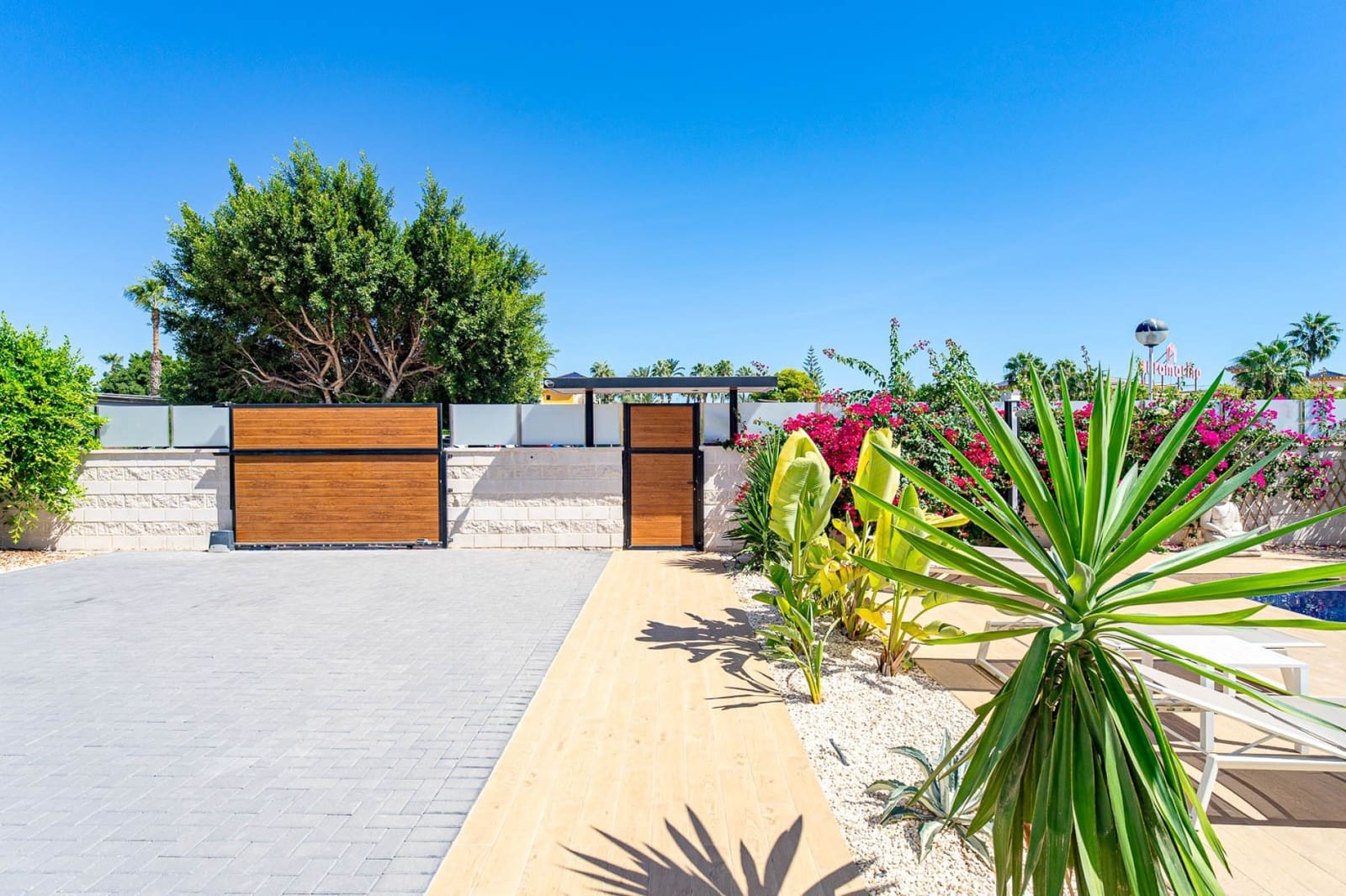 3 soveværelse Villa til salg i Dona Pepa med swimmingpool garage - € 835.000 (Ref: 10114535)