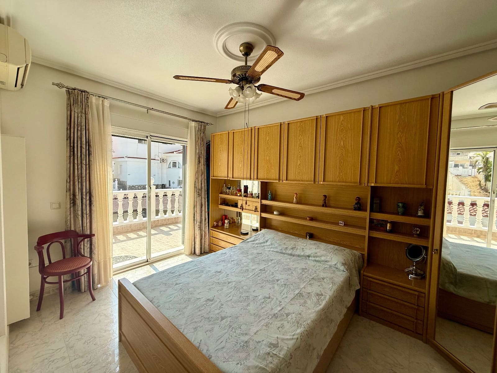 6 bedroom Villa for sale in Ciudad Quesada with pool garage - € 575,000 (Ref: 10114537)