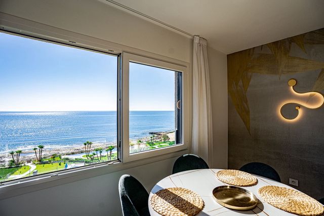 2 makuuhuone Ranta-asunto myytävänä paikassa Punta Prima, Orihuela mukana uima-altaan 
autotalli - 499 000 € (Ref: 10114550)