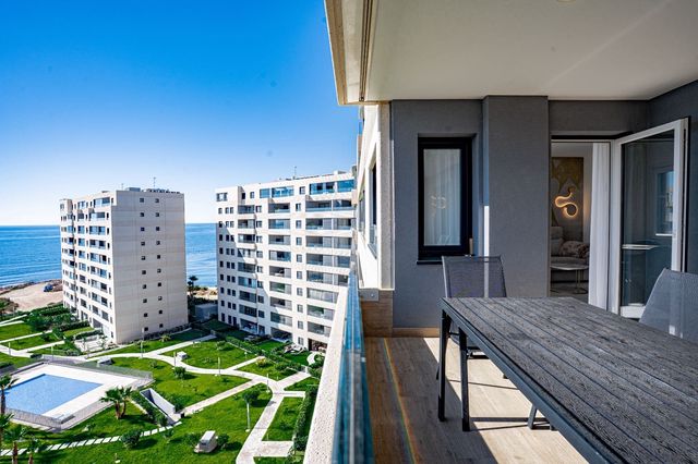 2 makuuhuone Ranta-asunto myytävänä paikassa Punta Prima, Orihuela mukana uima-altaan 
autotalli - 499 000 € (Ref: 10114550)
