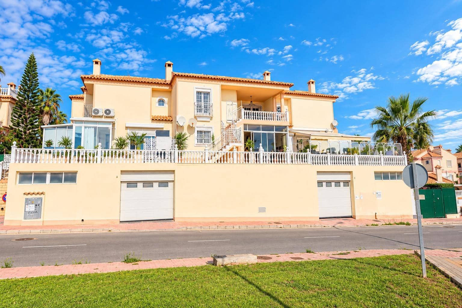 2 bedroom Flat for sale in Los Altos with pool - € 175,000 (Ref: 10118747)