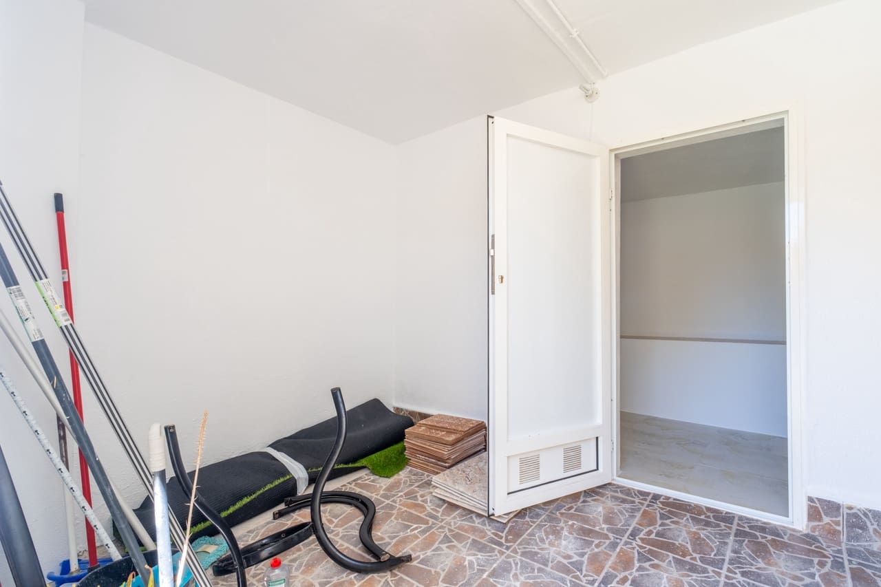 Casa de 2 habitaciones en Villamartin en venta con piscina garaje - 229.800 € (Ref: 10118934)