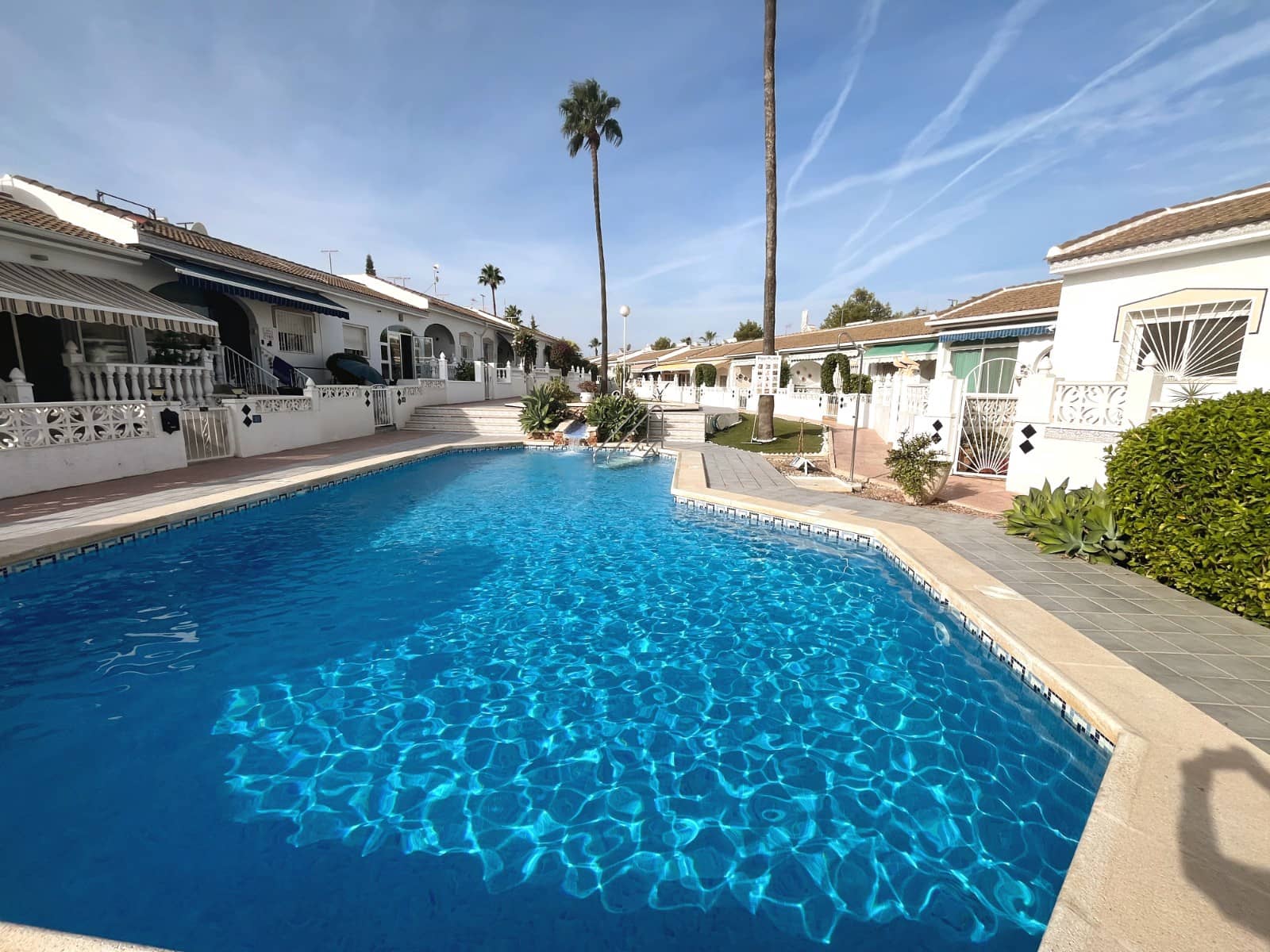 3 Zimmer Bungalow zu verkaufen in Pueblo Bravo mit Pool - 265.000 € (Ref: 10118937)