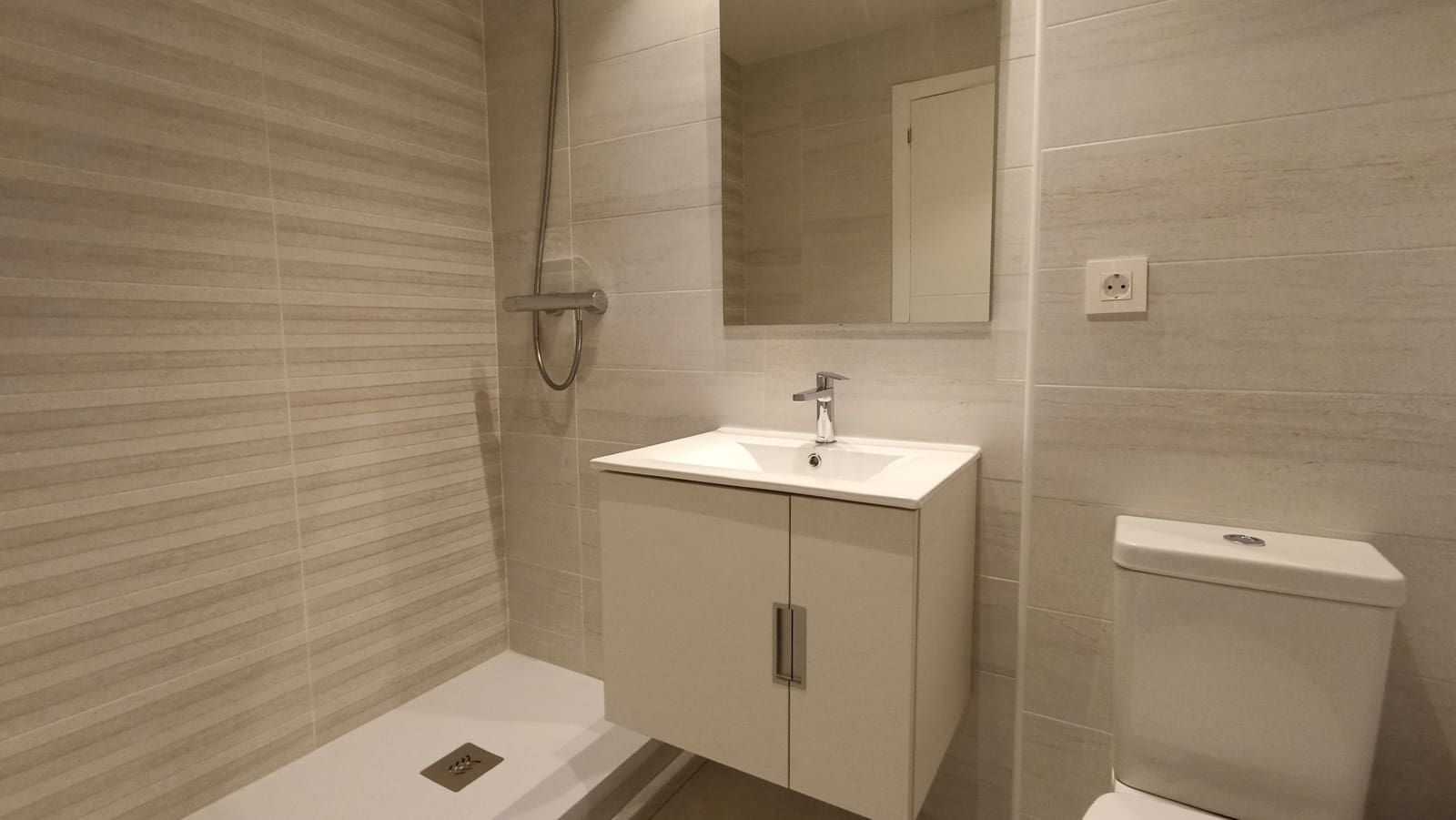 2 Zimmer Apartment zu verkaufen in Pilar de la Horadada mit Pool Garage - 265.000 € (Ref: 10131337)