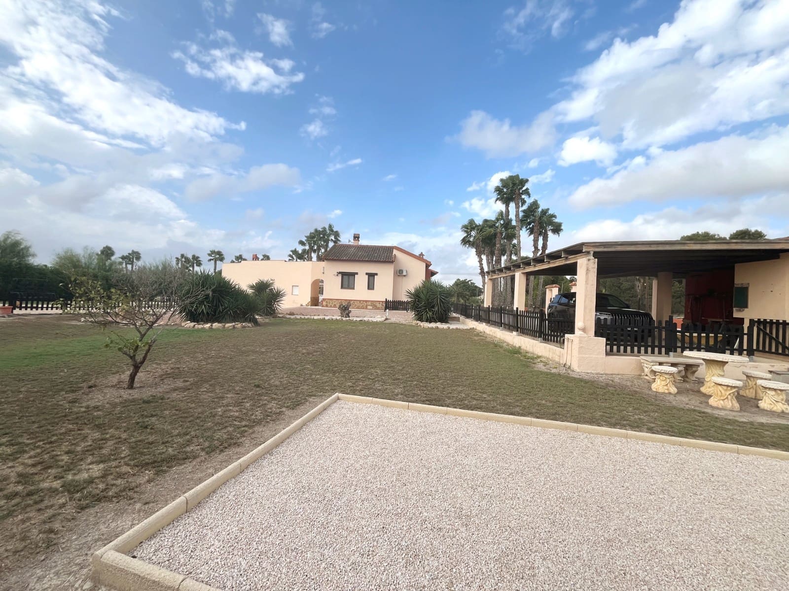 3 bedroom Villa for sale in Daya Vieja with pool garage - € 650,000 (Ref: 10132395)