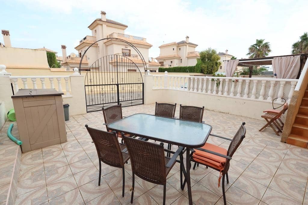 2 quarto Bungalow para venda em La Zenia com piscina garagem - 165 000 € (Ref: 10135660)