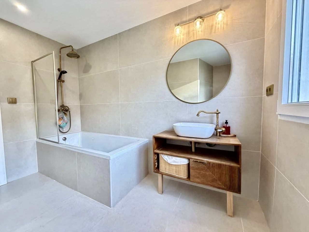6 quarto Moradia para venda em Villamartin com piscina garagem - 695 000 € (Ref: 10139336)