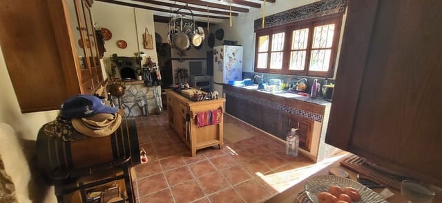 6 chambre Finca/Maison de Campagne à vendre à La Romana avec piscine garage - 325 000 € (Ref: 10139338)