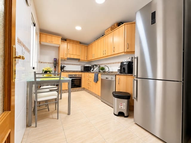 3 quarto Casa em Banda para venda em Daya Nueva com garagem - 180 000 € (Ref: 10160132)