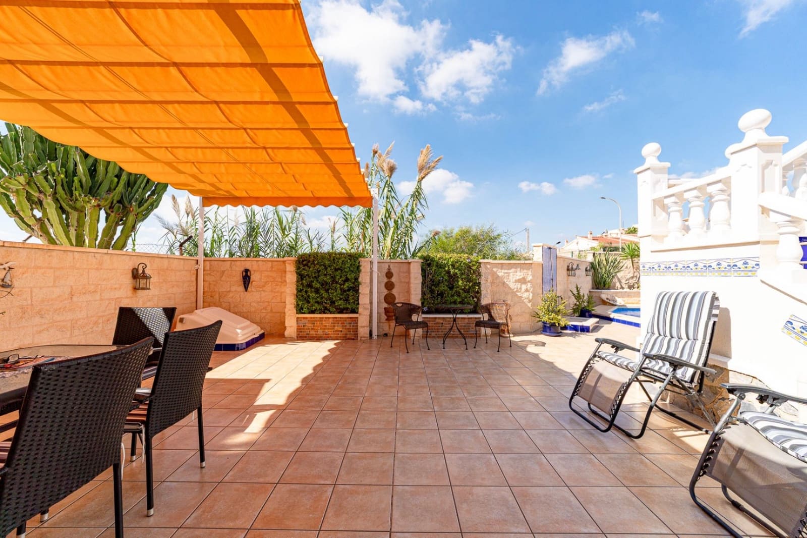 4 bedroom Townhouse for sale in Ciudad Quesada with pool garage - € 299,900 (Ref: 10160950)