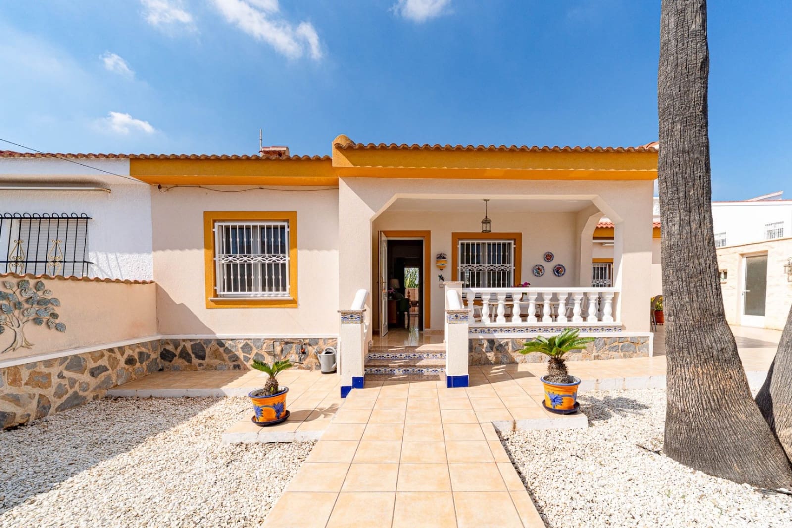 4 bedroom Townhouse for sale in Ciudad Quesada with pool garage - € 299,900 (Ref: 10160950)