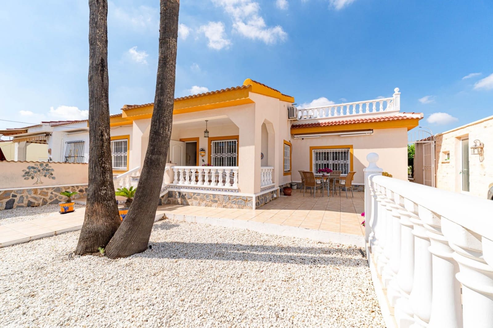 4 bedroom Townhouse for sale in Ciudad Quesada with pool garage - € 299,900 (Ref: 10160950)