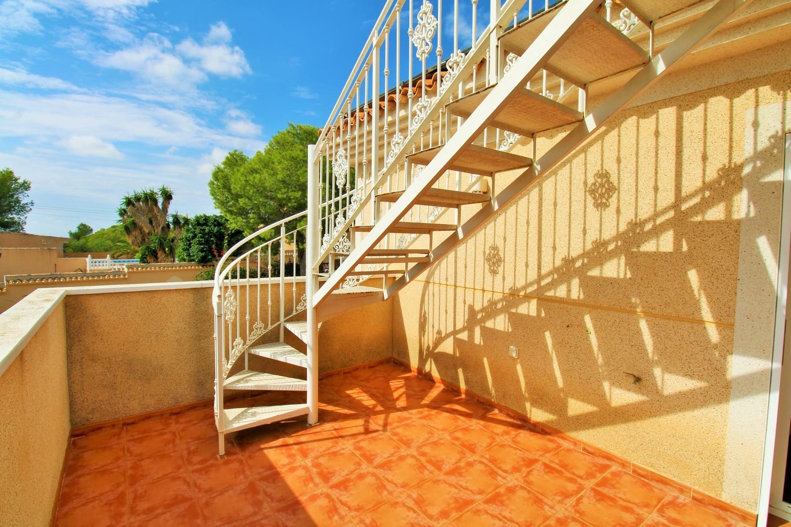 3 bedroom Villa for sale in Villamartin with pool garage - € 599,000 (Ref: 10160955)