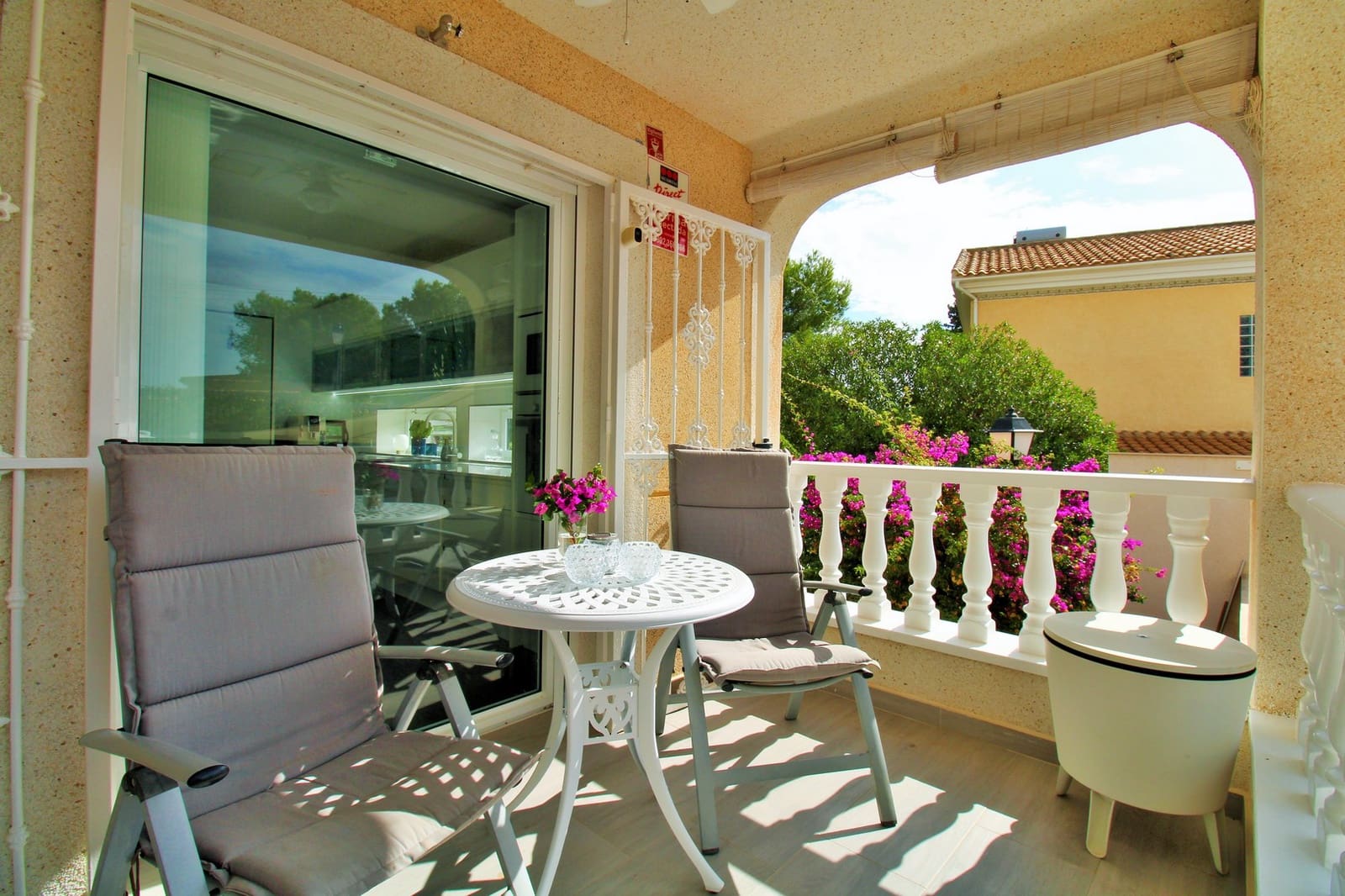 3 bedroom Villa for sale in Villamartin with pool garage - € 599,000 (Ref: 10160955)