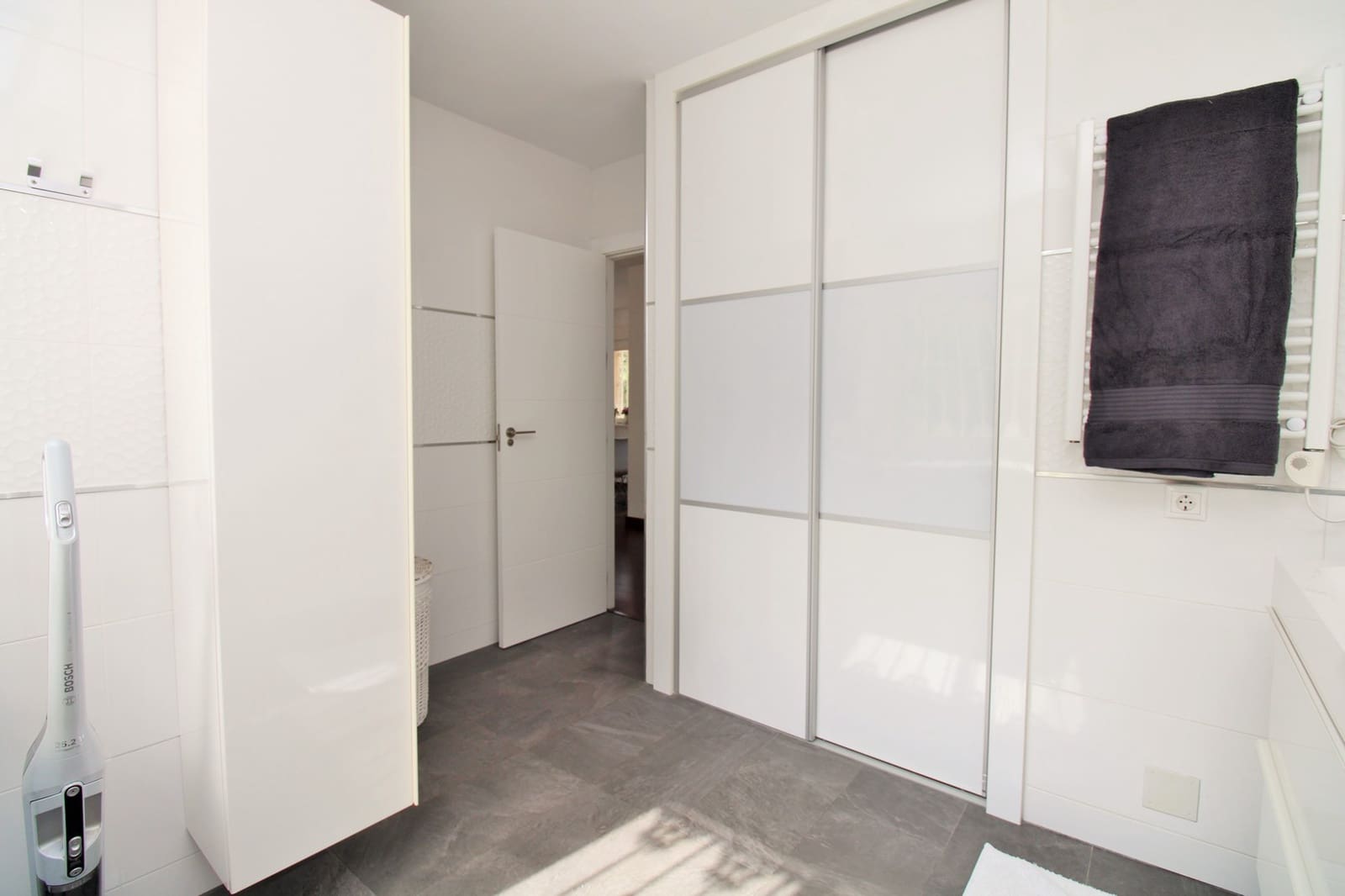 3 bedroom Villa for sale in Villamartin with pool garage - € 599,000 (Ref: 10160955)