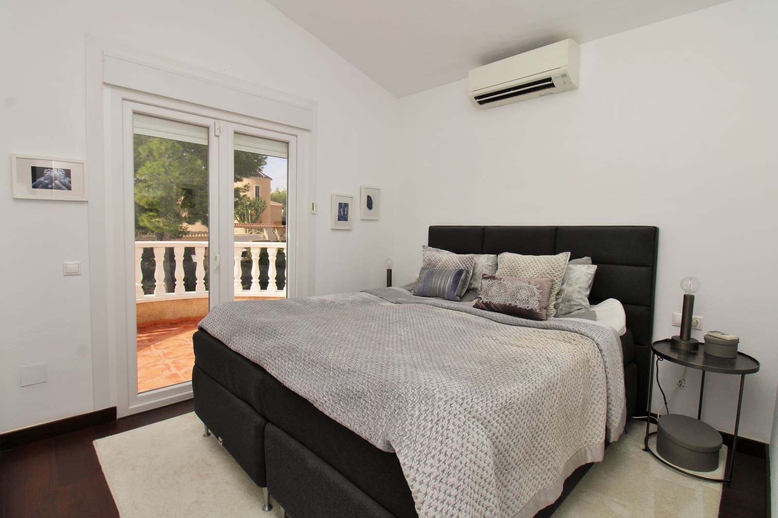 3 bedroom Villa for sale in Villamartin with pool garage - € 599,000 (Ref: 10160955)