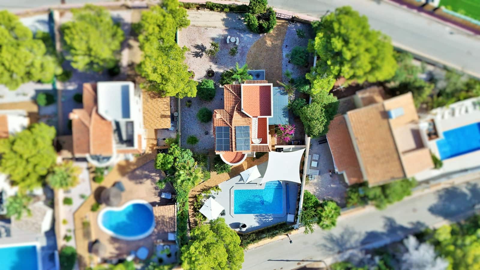 3 bedroom Villa for sale in Villamartin with pool garage - € 599,000 (Ref: 10160955)