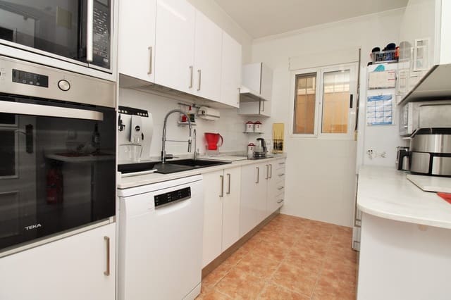 3 camera da letto Villa in vendita in Villamartin, Orihuela con piscina garage - 299.950 € (Rif: 10160963)