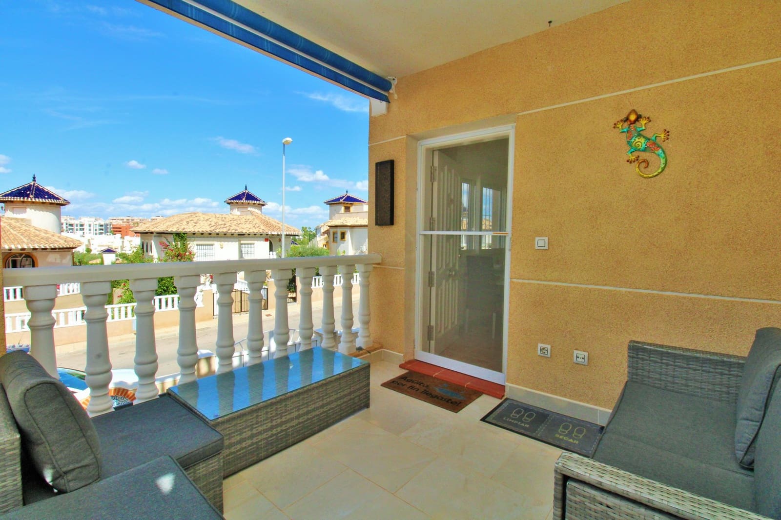 3 bedroom Villa for sale in Villamartin with pool garage - € 299,950 (Ref: 10160963)