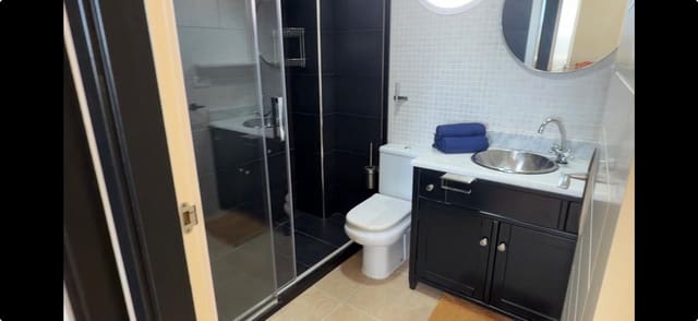 2 slaapkamer Strandappartement te koop in Puerto Deportivo, Guardamar del Segura met zwembad garage - € 195.000 (Ref: 10160973)